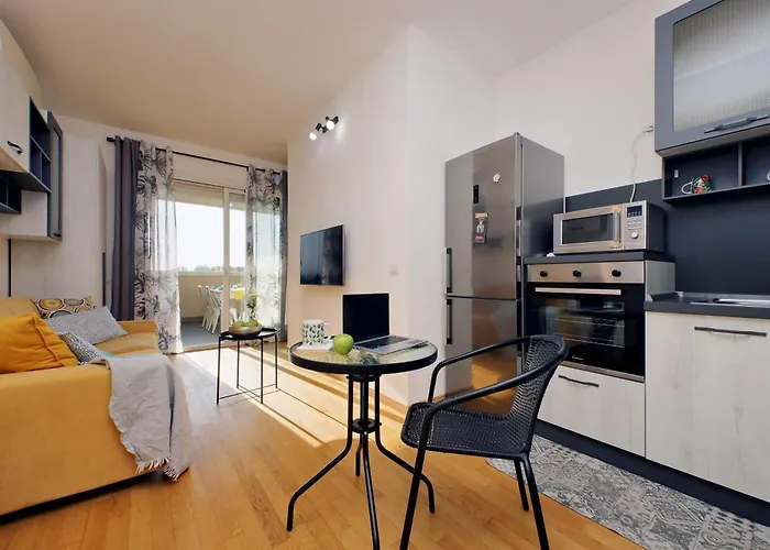 Martas Flat By Domusdimore דירה *